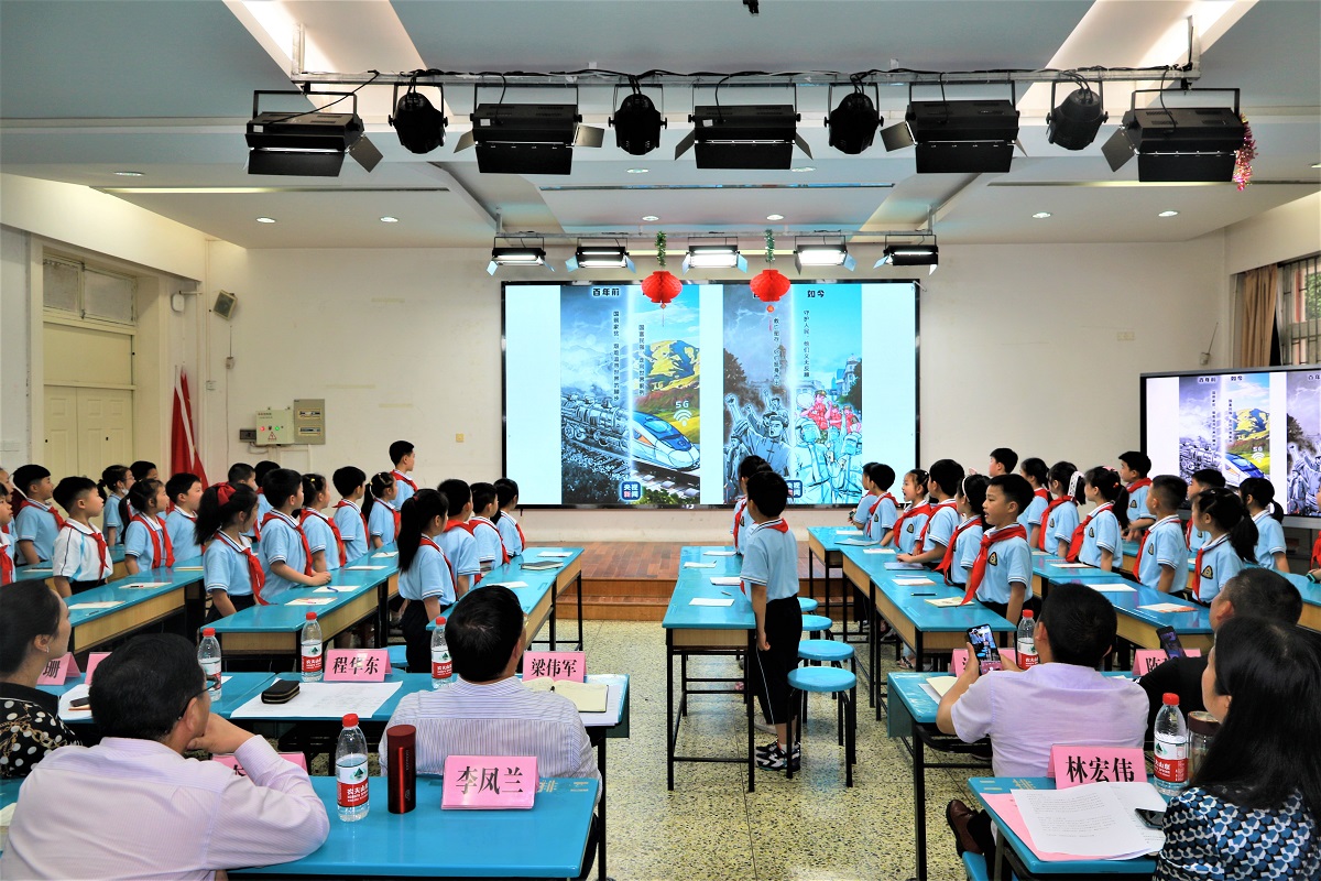 城乡大中小学思政课一体化建设实践研讨会在我校举行 华中农业大学附属学校 0375